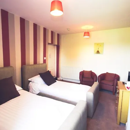 The Kings Arms Hotel 3*