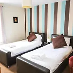 The Kings Arms 3* شاب