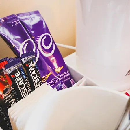 The Kings Arms 호텔 샾