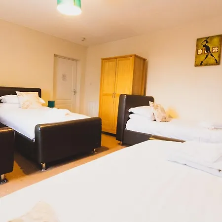 호텔 The Kings Arms 3*