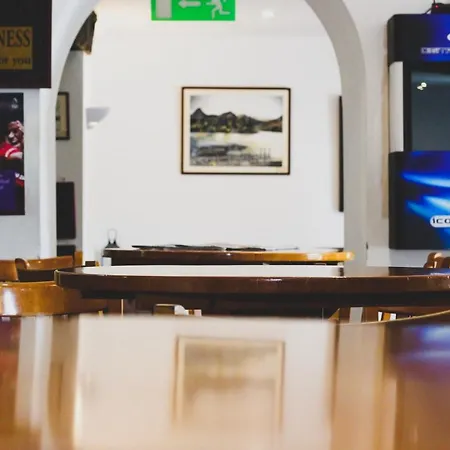 호텔 The Kings Arms 3*