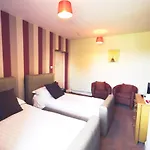 The Kings Arms Hotel 3*